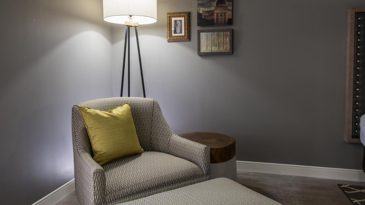 Hotel Indigo Hattiesburg By Ihg Rum bild