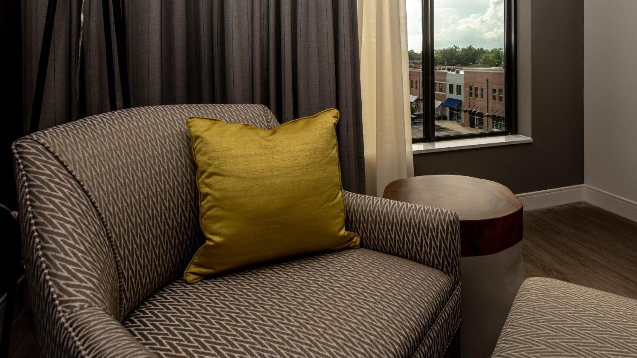 Hotel Indigo Hattiesburg By Ihg Rum bild